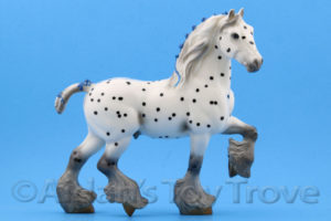 Breyer Triton 712185