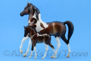 Breyer Glossy Julien and Sophia 712162