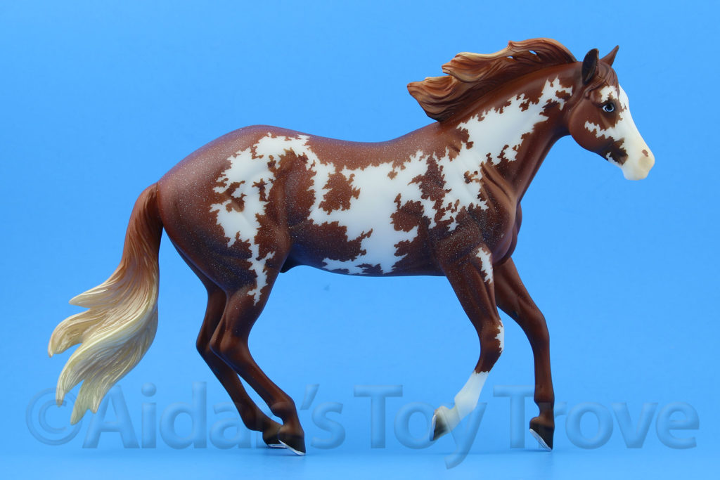 Breyer Bollywood Surprise Chestnut Pinto 711257 BreyerFest 2017 Latigo